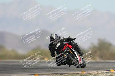 media/Oct-26-2025-Race Pace (Sun) [[c1447ca738]]/Non Verified (1st 20 Minutes of every Hour)/4-Turn 14 (1110am)/